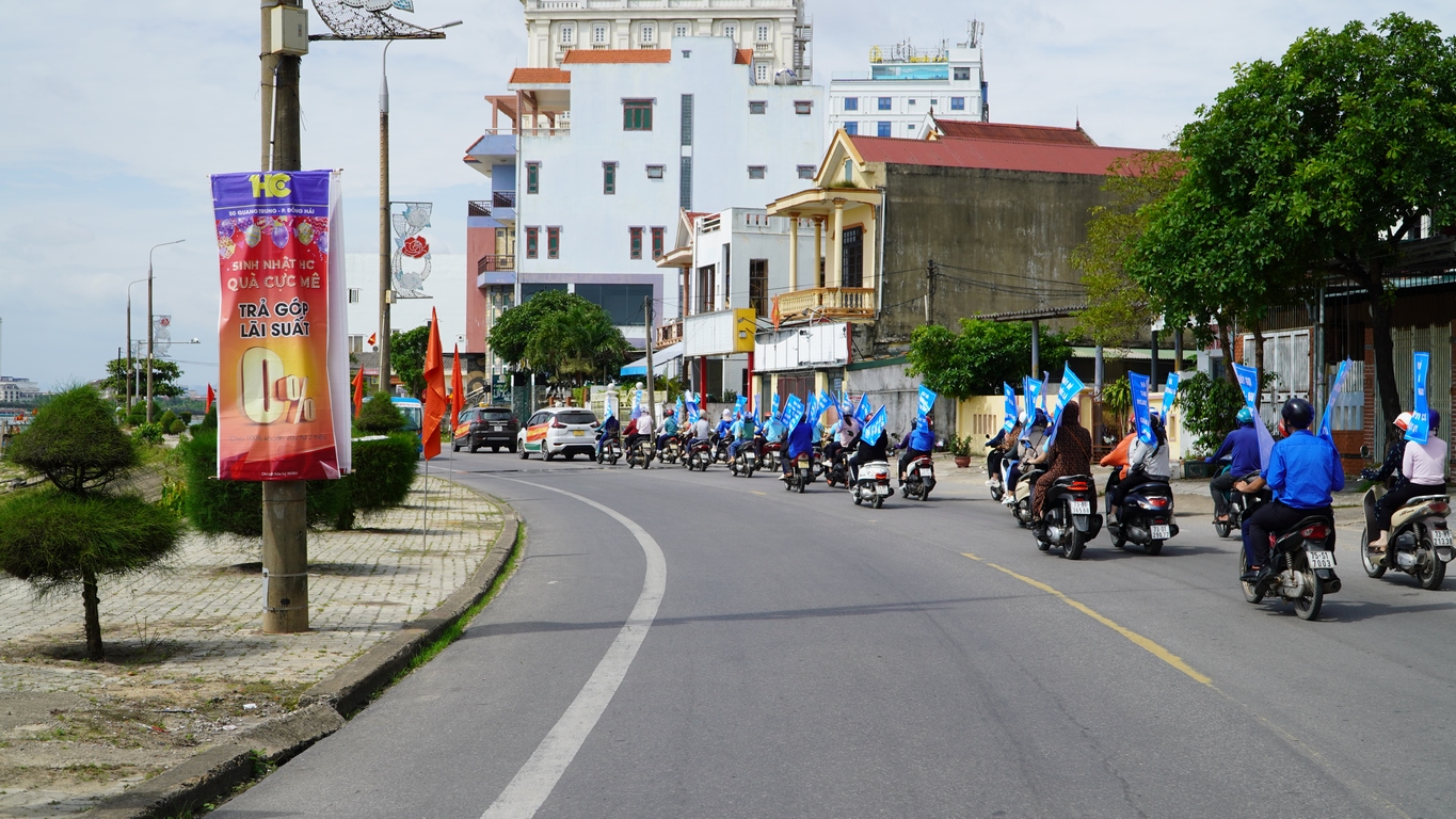 DSC05650_Copy.jpg