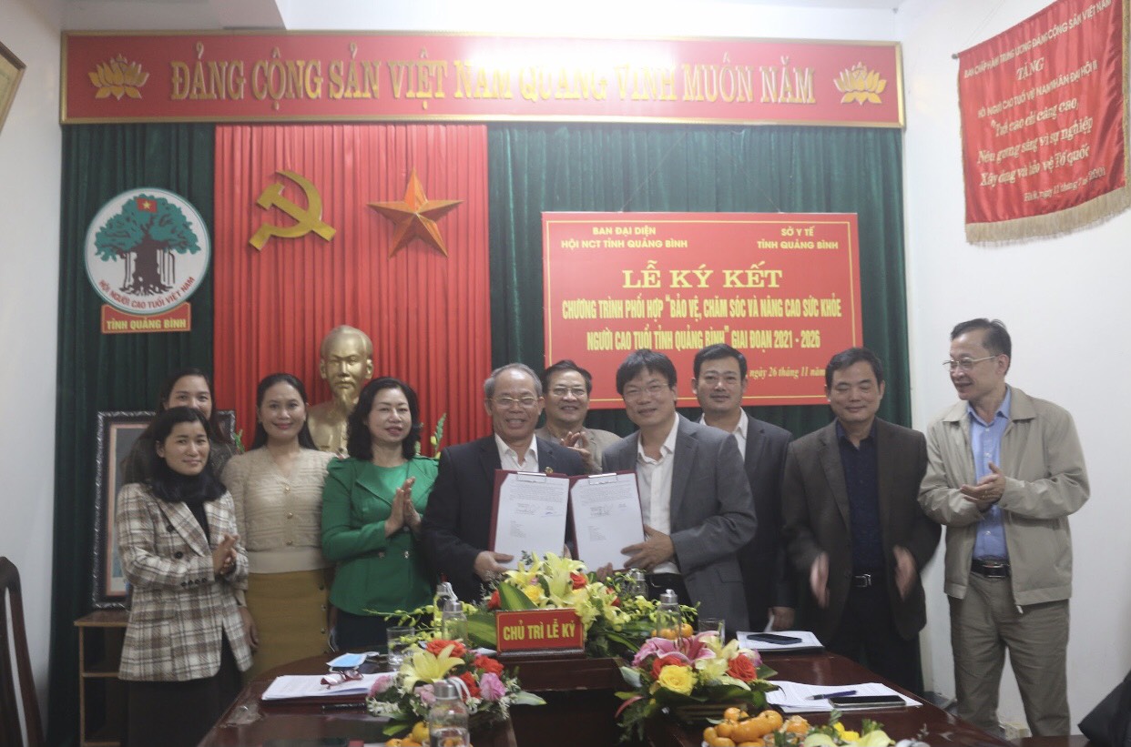 Sở Y tế và Hội Người cao tuổi tỉnh ký kết Chương trình phối hợp Bảo vệ chăm sóc và nâng cao sức khỏe cho người cao tuổi tỉnh Quảng Bình giai đoạn 2021 2026