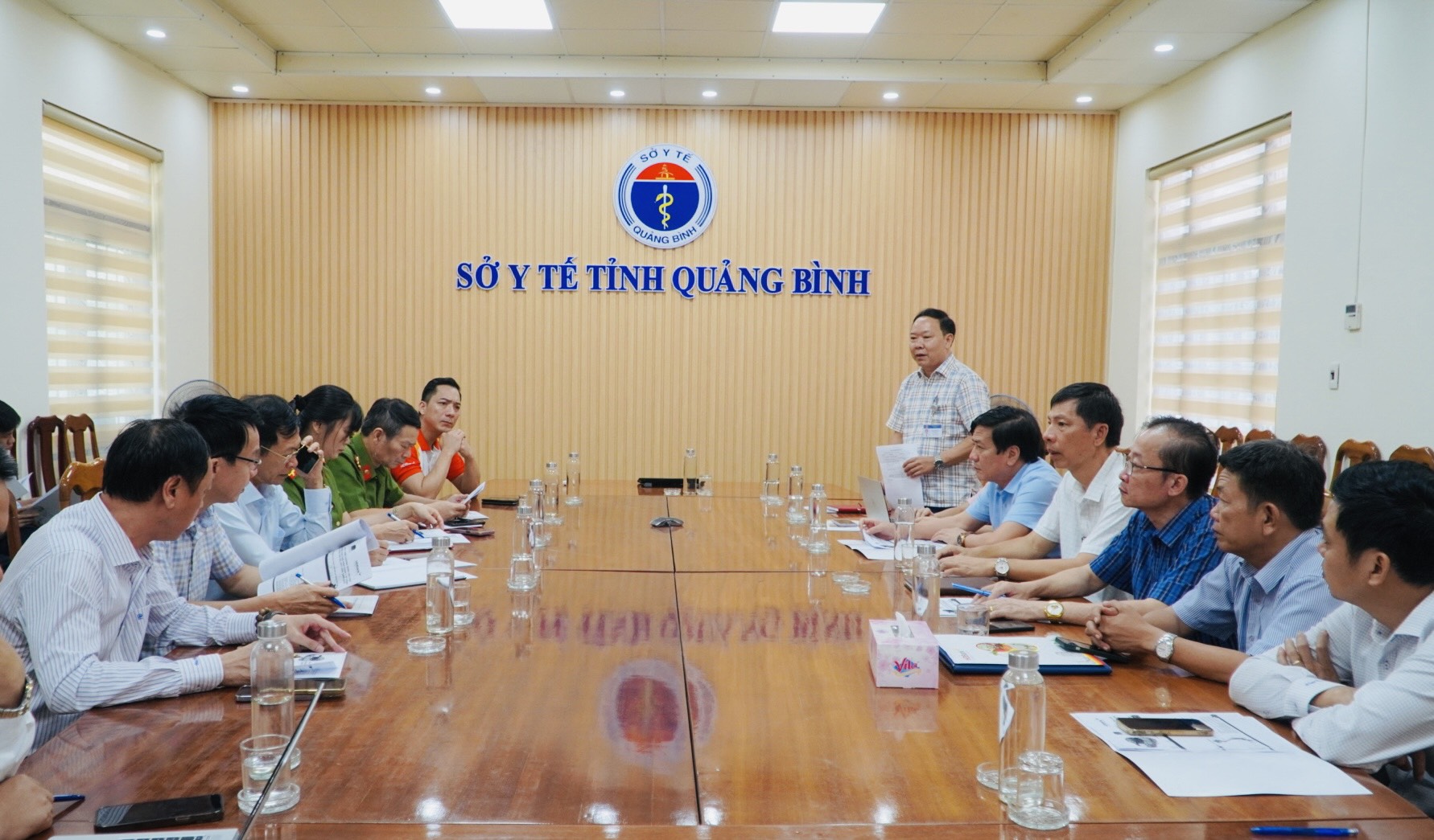 Triển_khai_mô_hình_Kiosk_thanh_toán_Y_tế_thông_minh_và_thanh_toán_không_dùng_tiền_mặt.jpg
