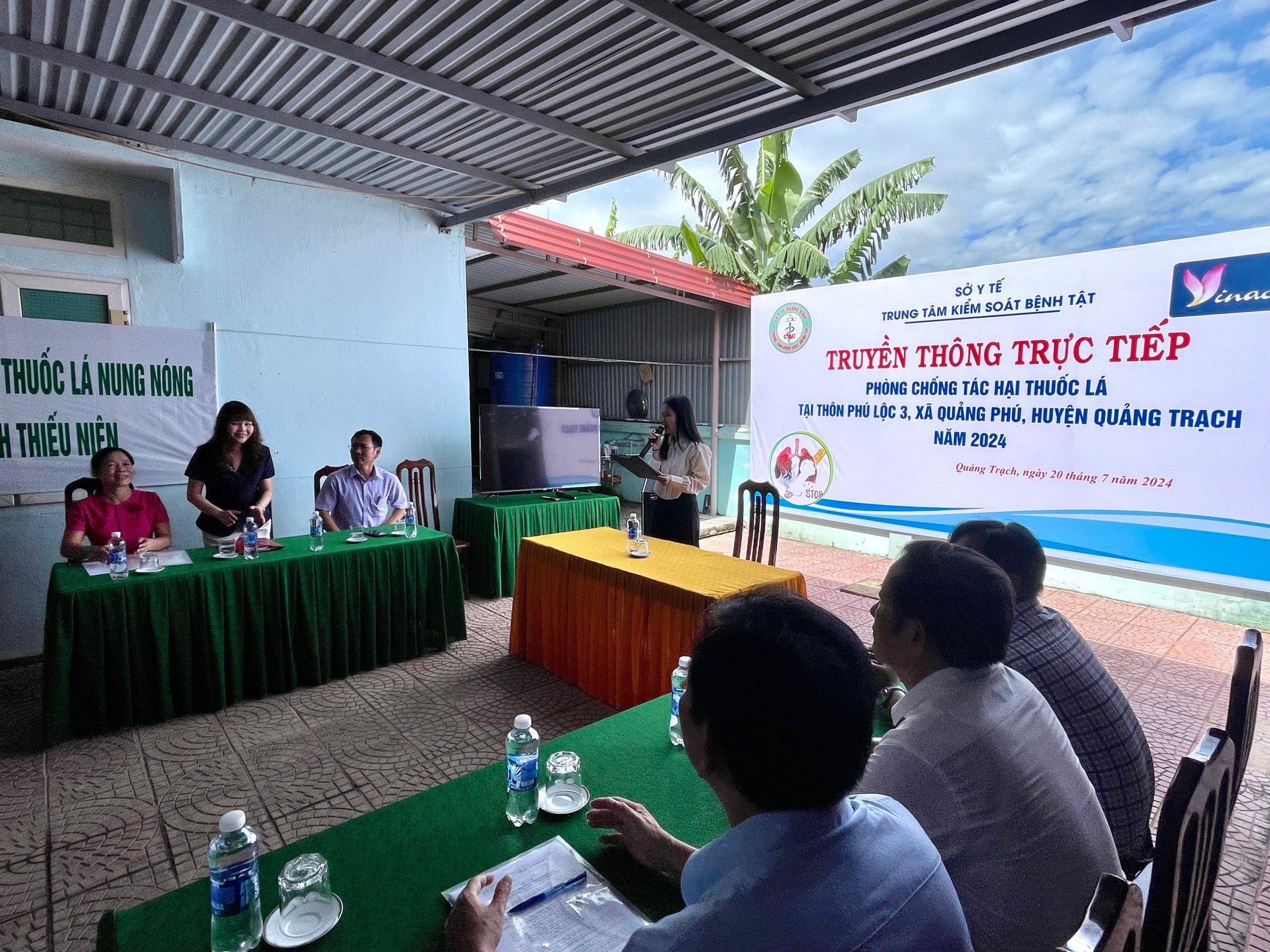 Đoàn_công_tác_CDC_tỉnh_Cao_Bằng_thăm_quan_và_làm_việc_tại_Trạm_Y_tế_xã_Quảng_Phú.jpg