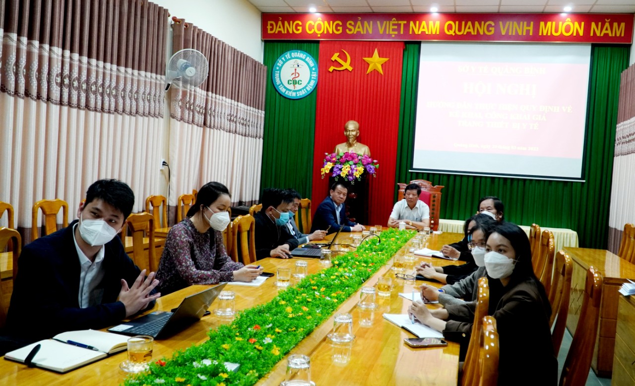 Đồng chí Phan Thanh Hải Phó Giám đốc Sở Y tế chủ trì tại điểm cầu Quảng Bình 2022